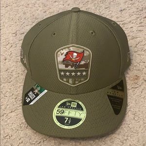 Salute to Service 2019 NFL Tampa Buccaneers Hat